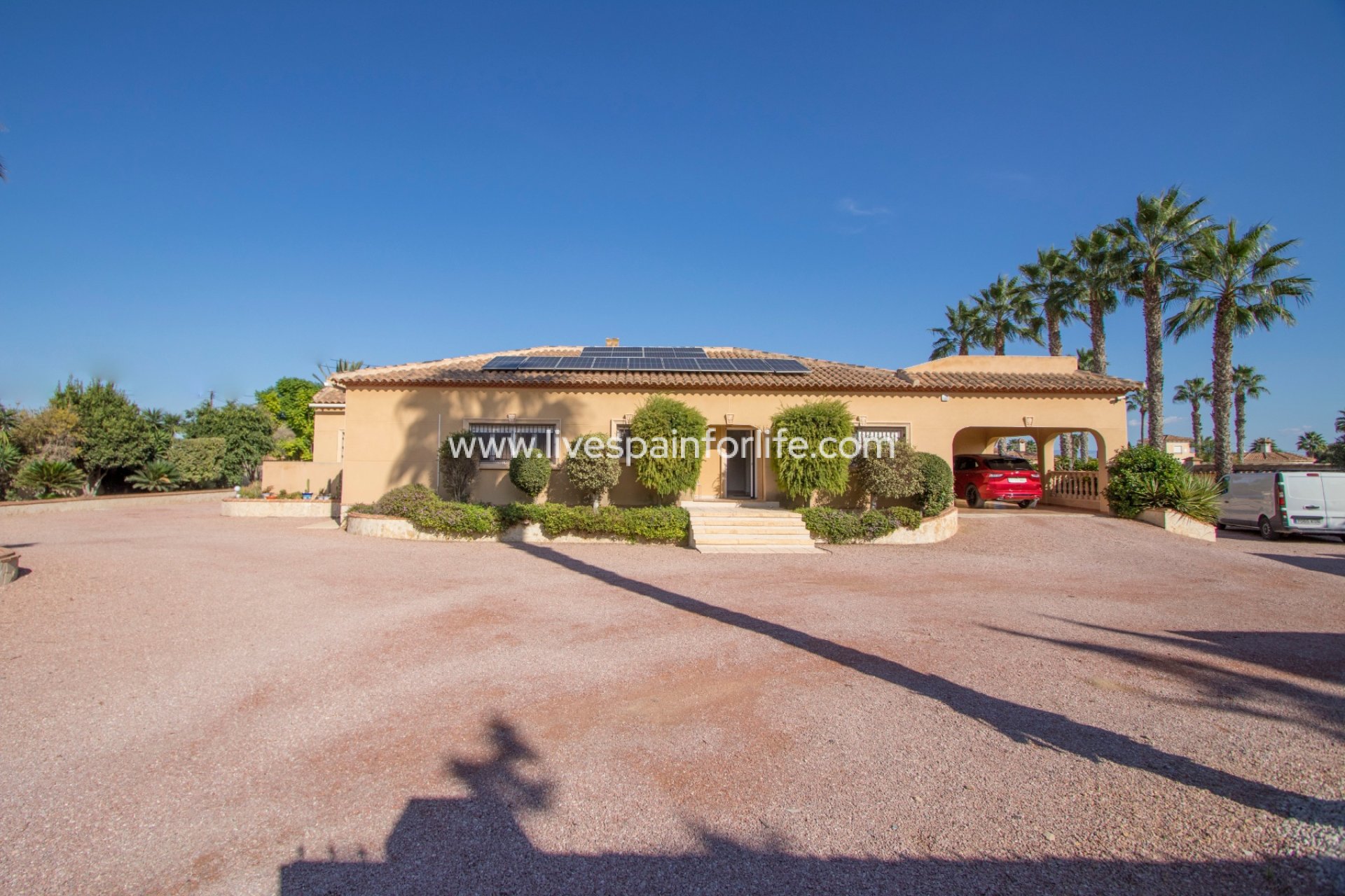 Resale - Country Property -
Catral