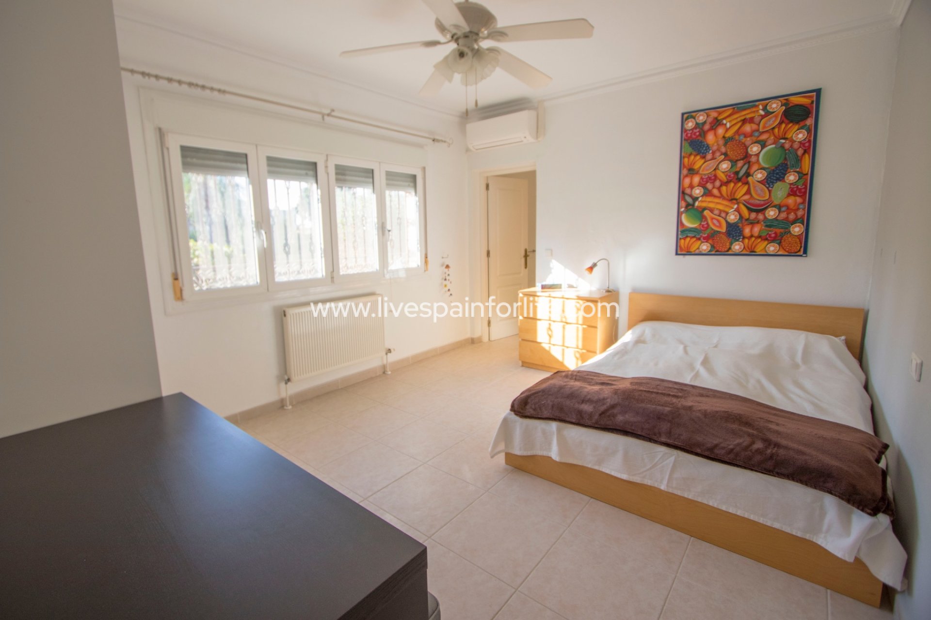 Resale - Country Property -
Catral