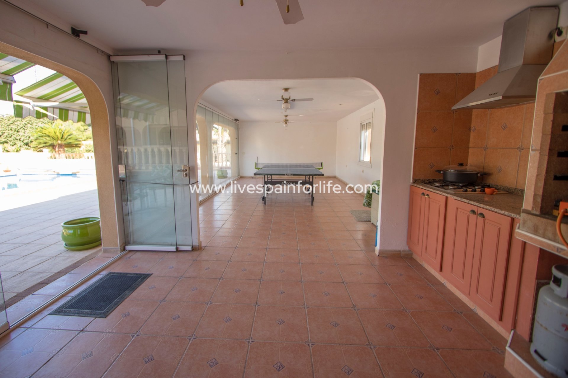 Resale - Country Property -
Catral