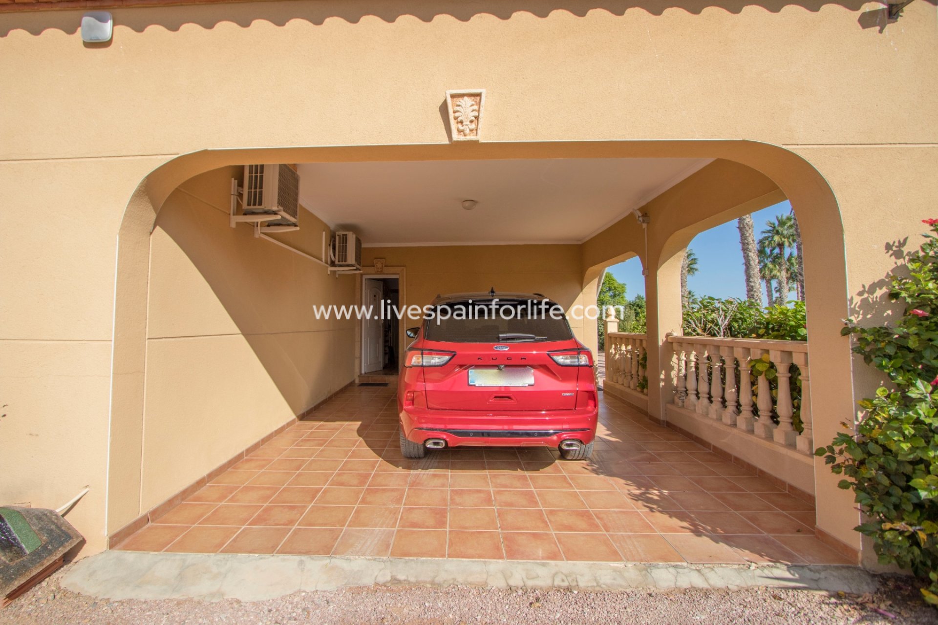 Resale - Country Property -
Catral