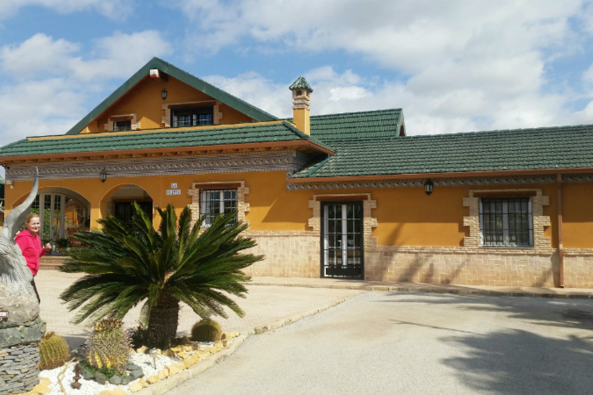 Resale - Country Property -
Catral