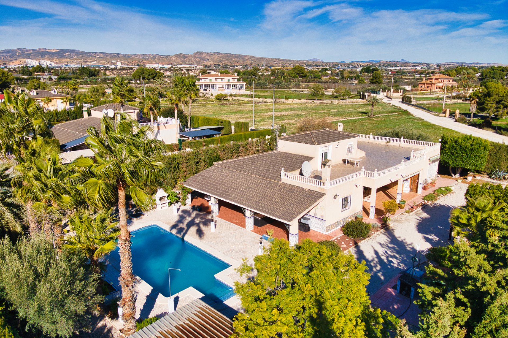 Resale - Country Property -
Crevillent