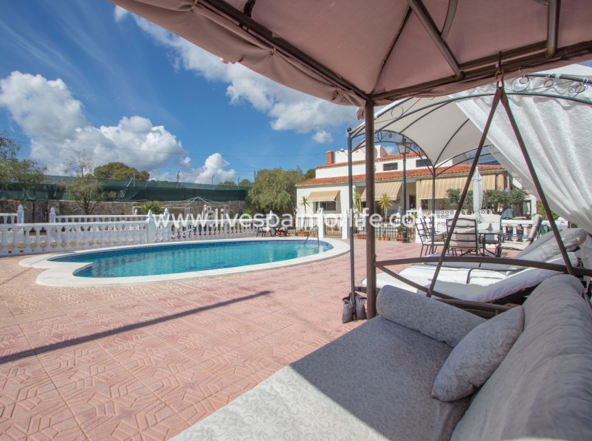 Resale - Country Property -
Crevillent