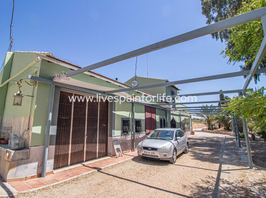 Resale - Country Property -
Crevillent