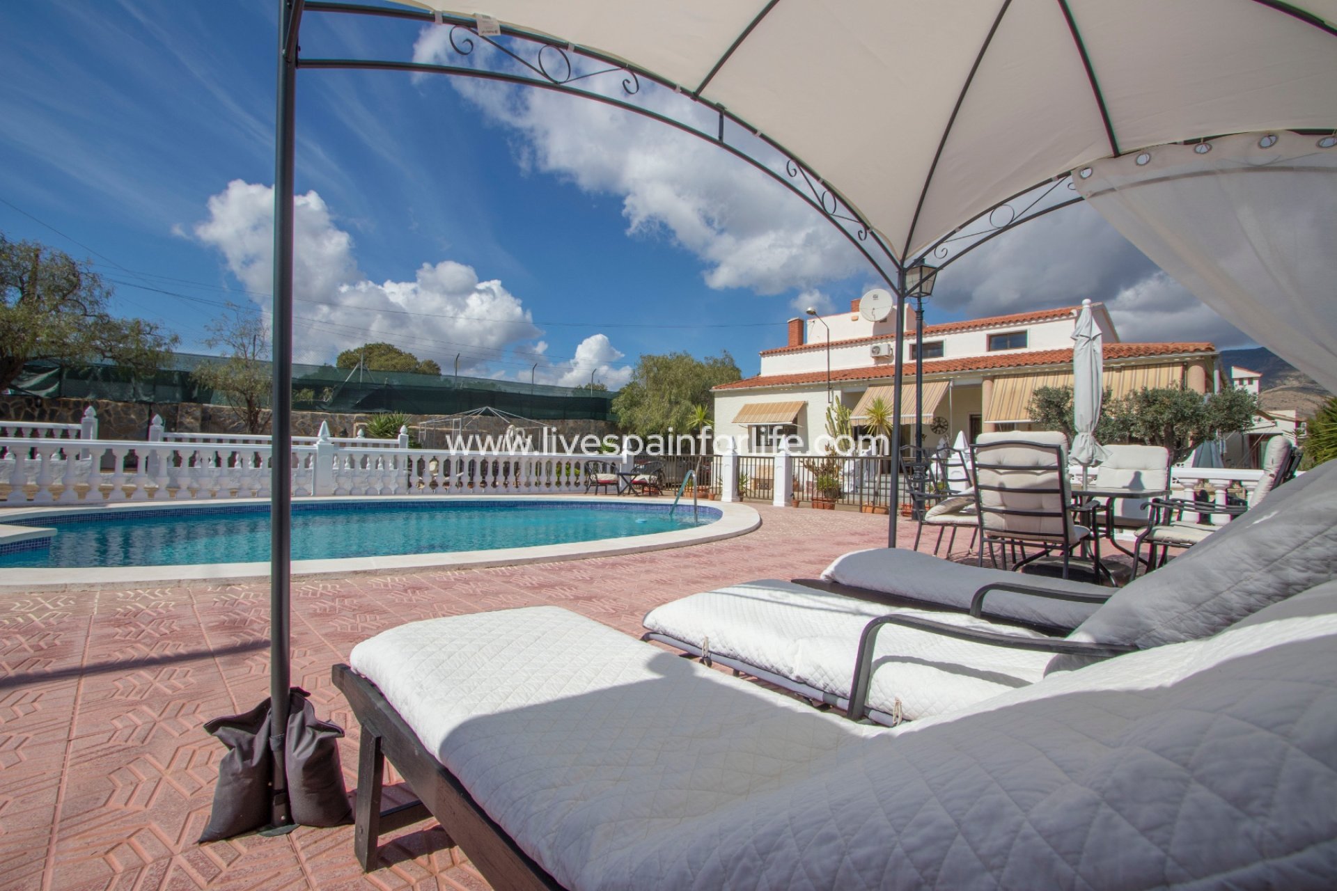Resale - Country Property -
Crevillent