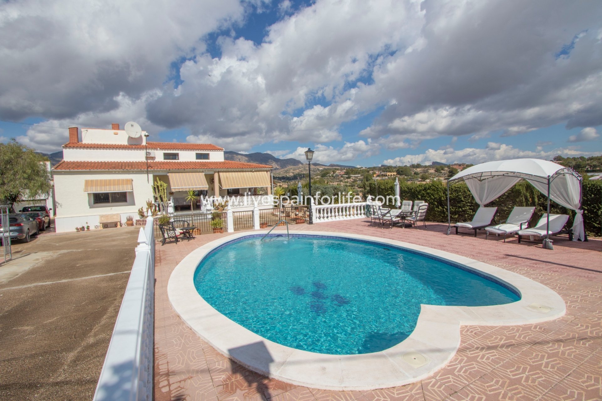 Resale - Country Property -
Crevillent