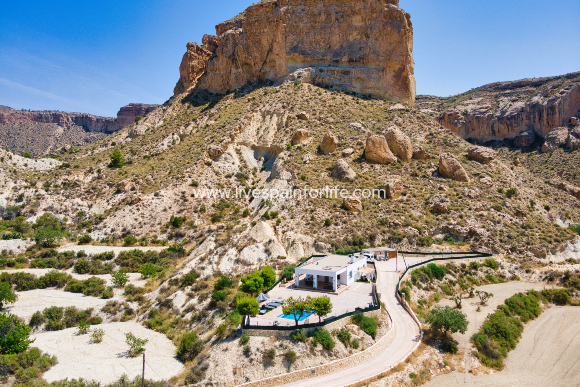Resale - Country Property -
Crevillent