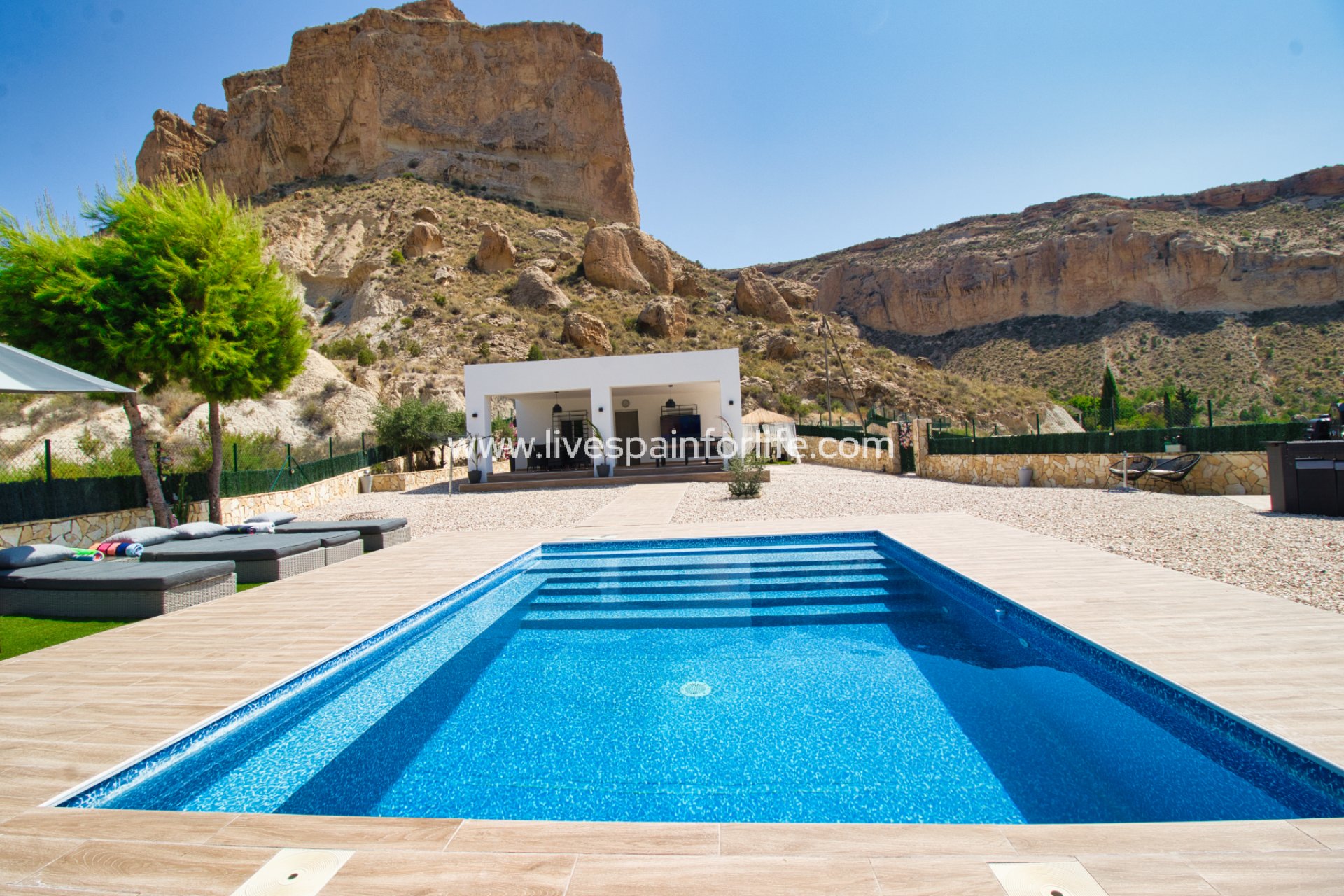 Resale - Country Property -
Crevillent