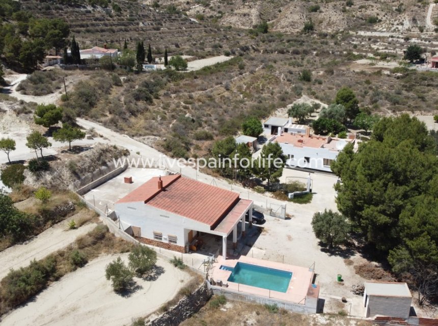 Resale - Country Property -
Crevillent