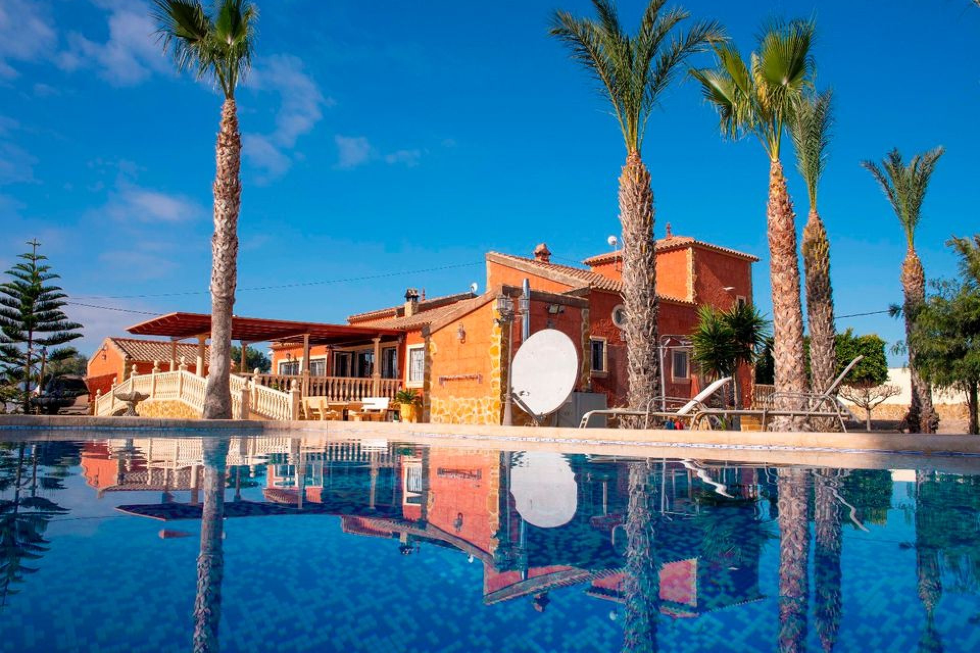 Resale - Country Property -
Dolores