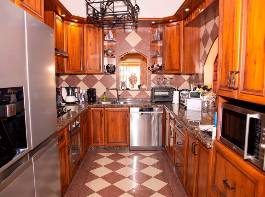 Resale - Country Property -
Dolores