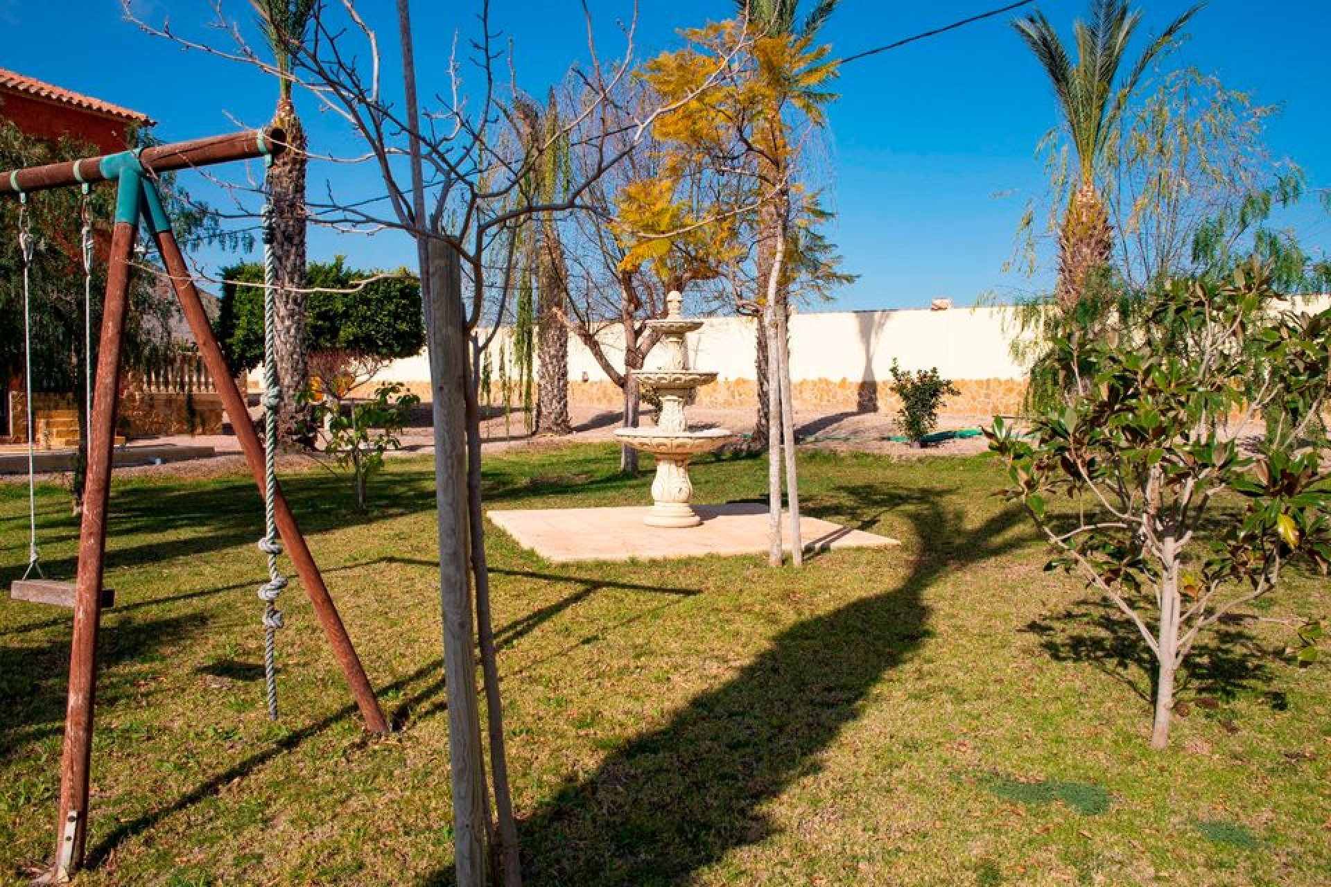 Resale - Country Property -
Dolores