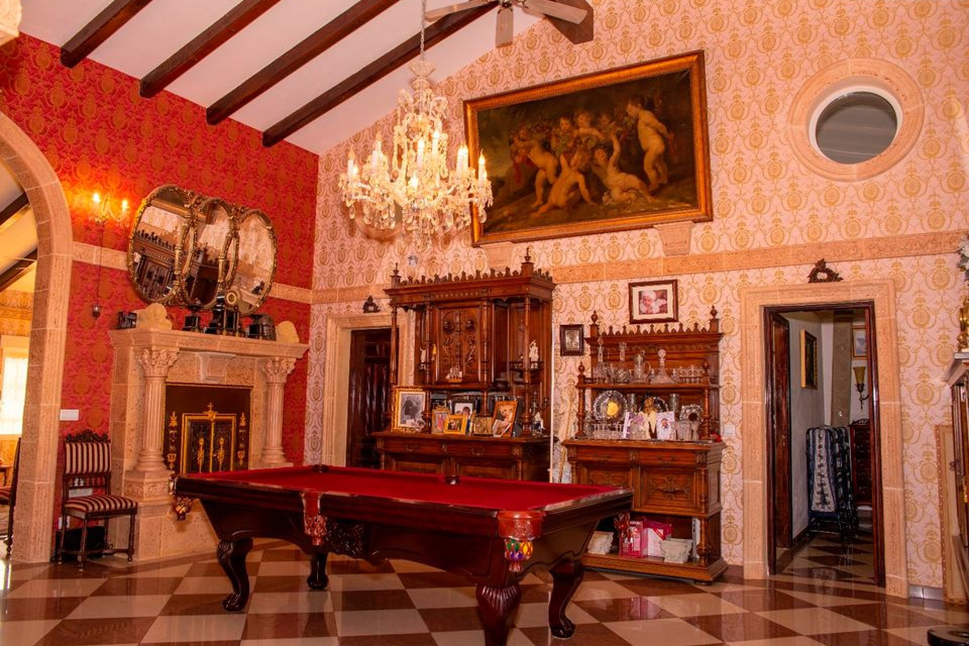 Resale - Country Property -
Dolores