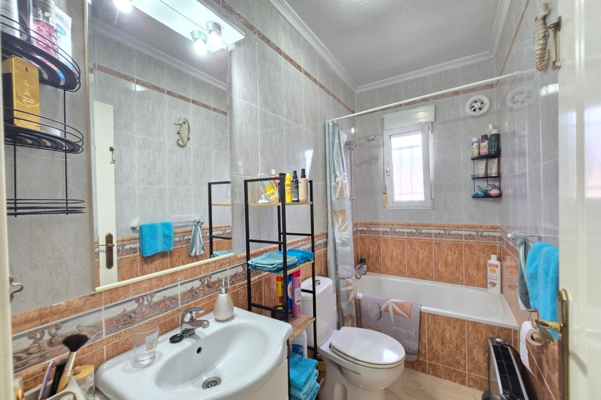 Resale - Country Property -
Dolores