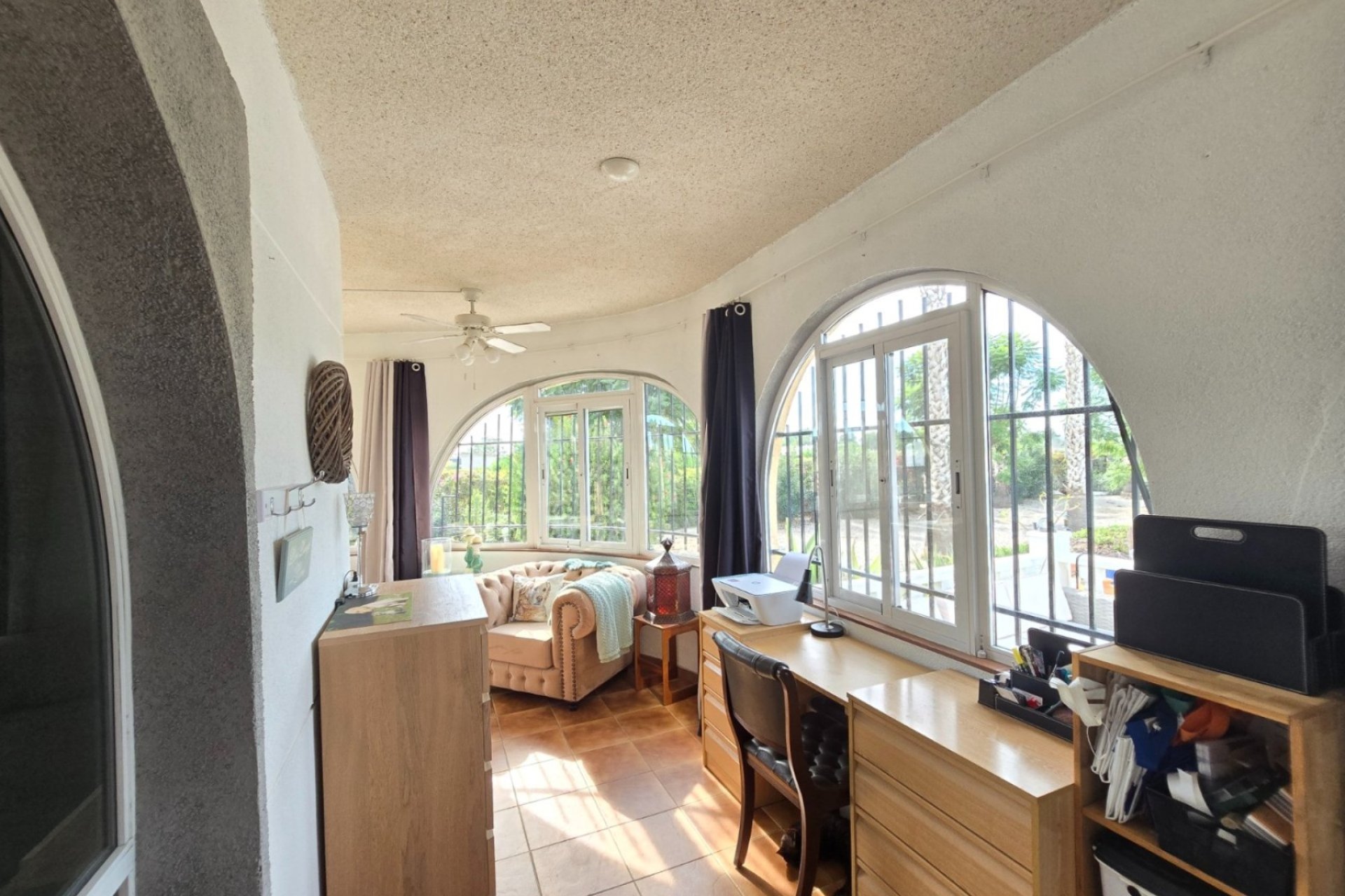 Resale - Country Property -
Dolores