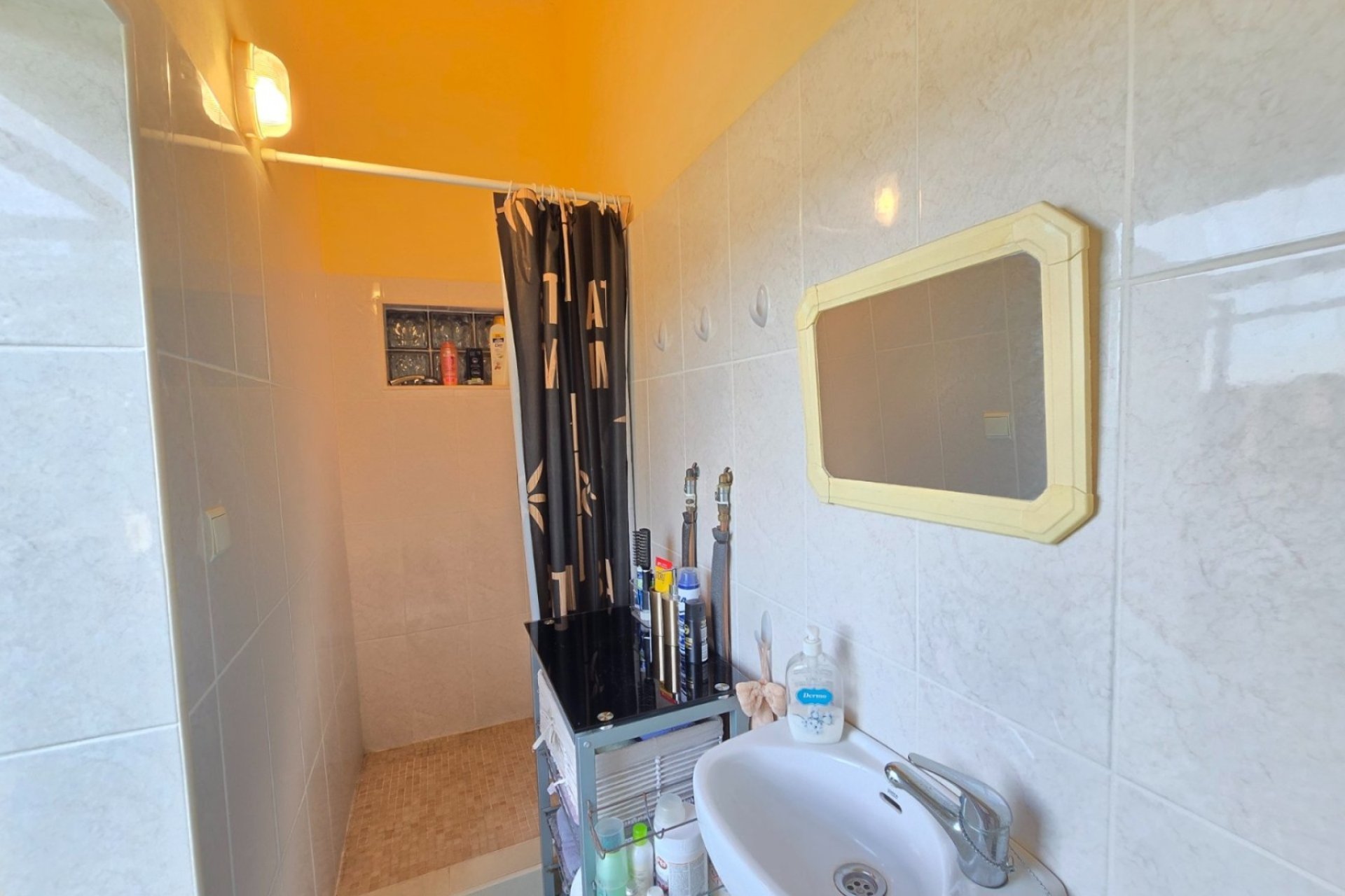 Resale - Country Property -
Dolores