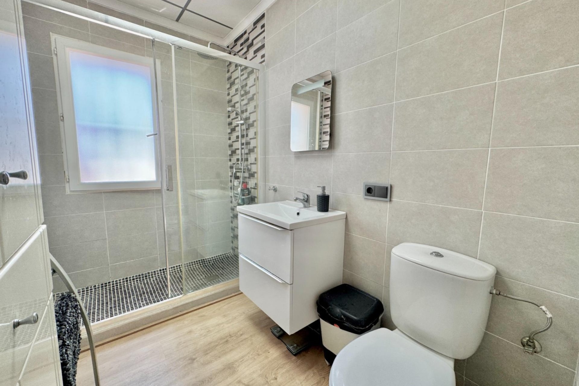 Resale - Country Property -
Dolores