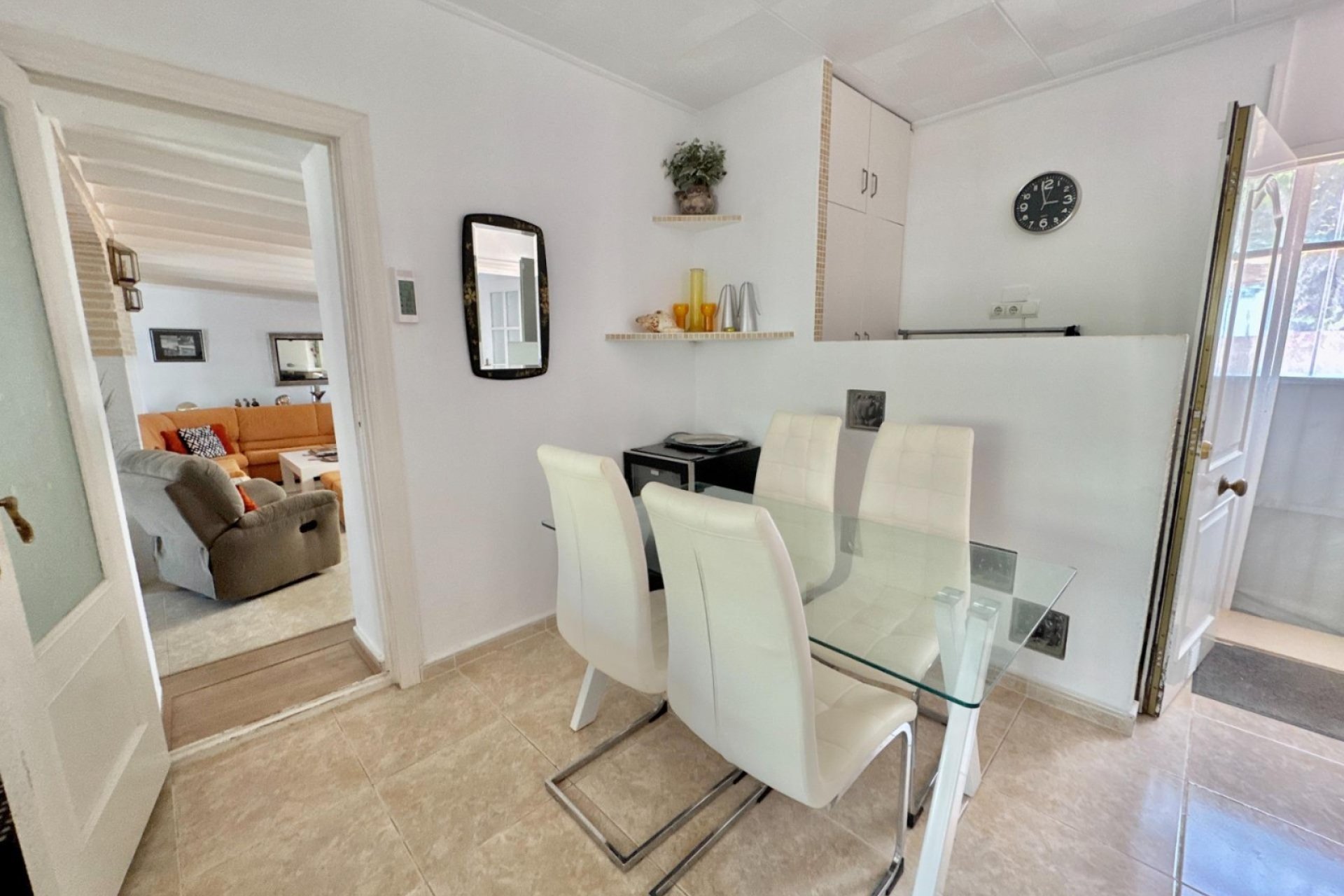 Resale - Country Property -
Dolores