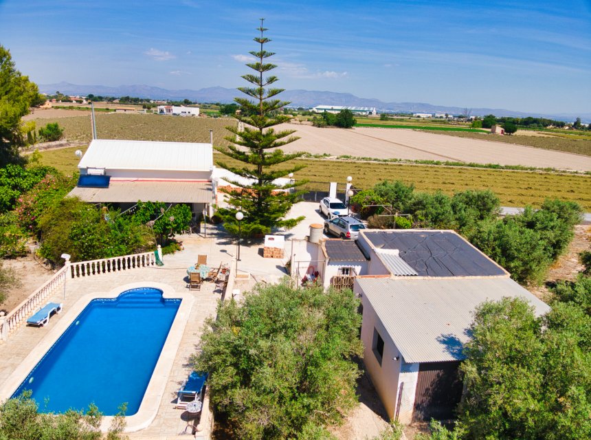 Resale - Country Property -
Dolores - 