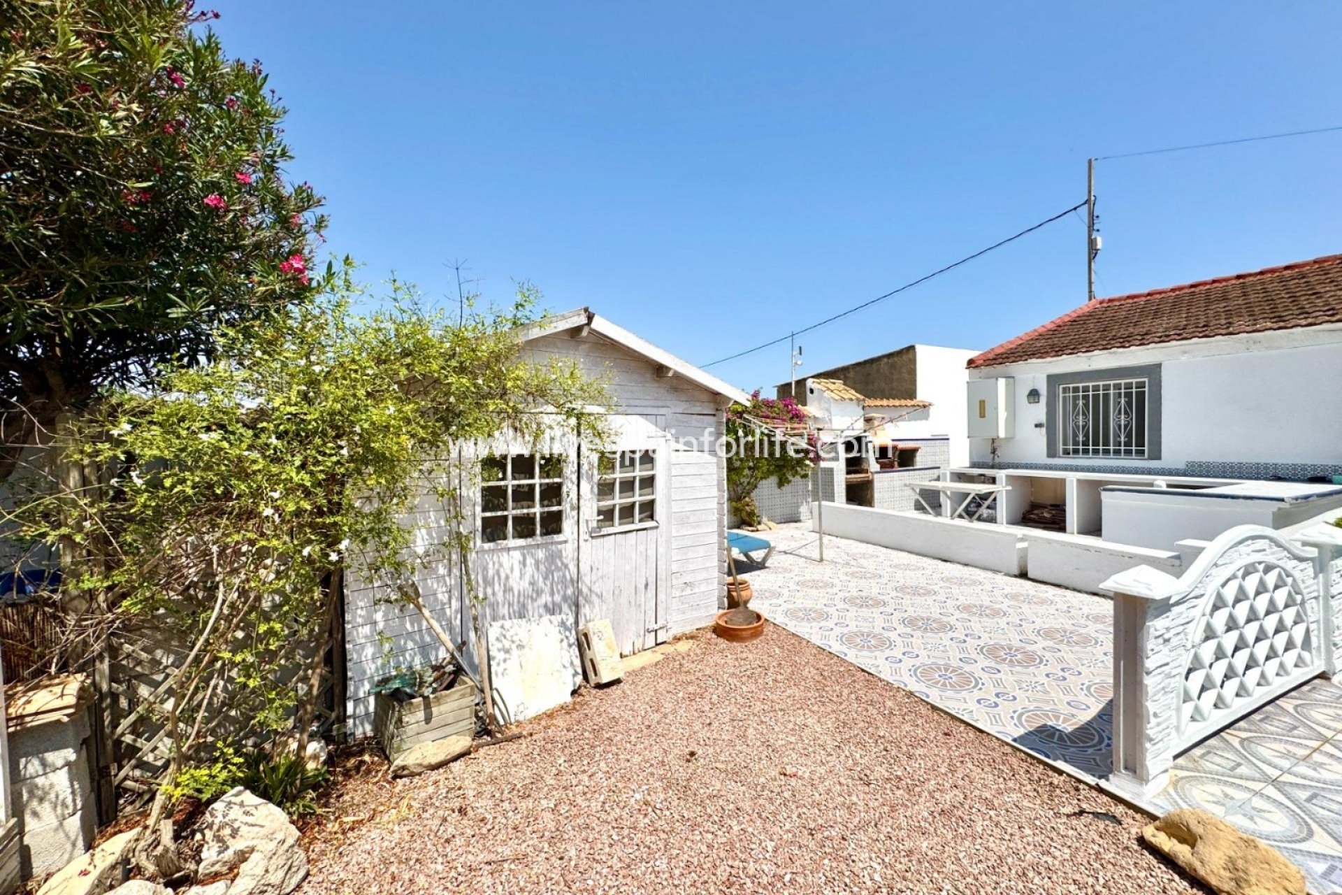 Resale - Country Property -
Dolores