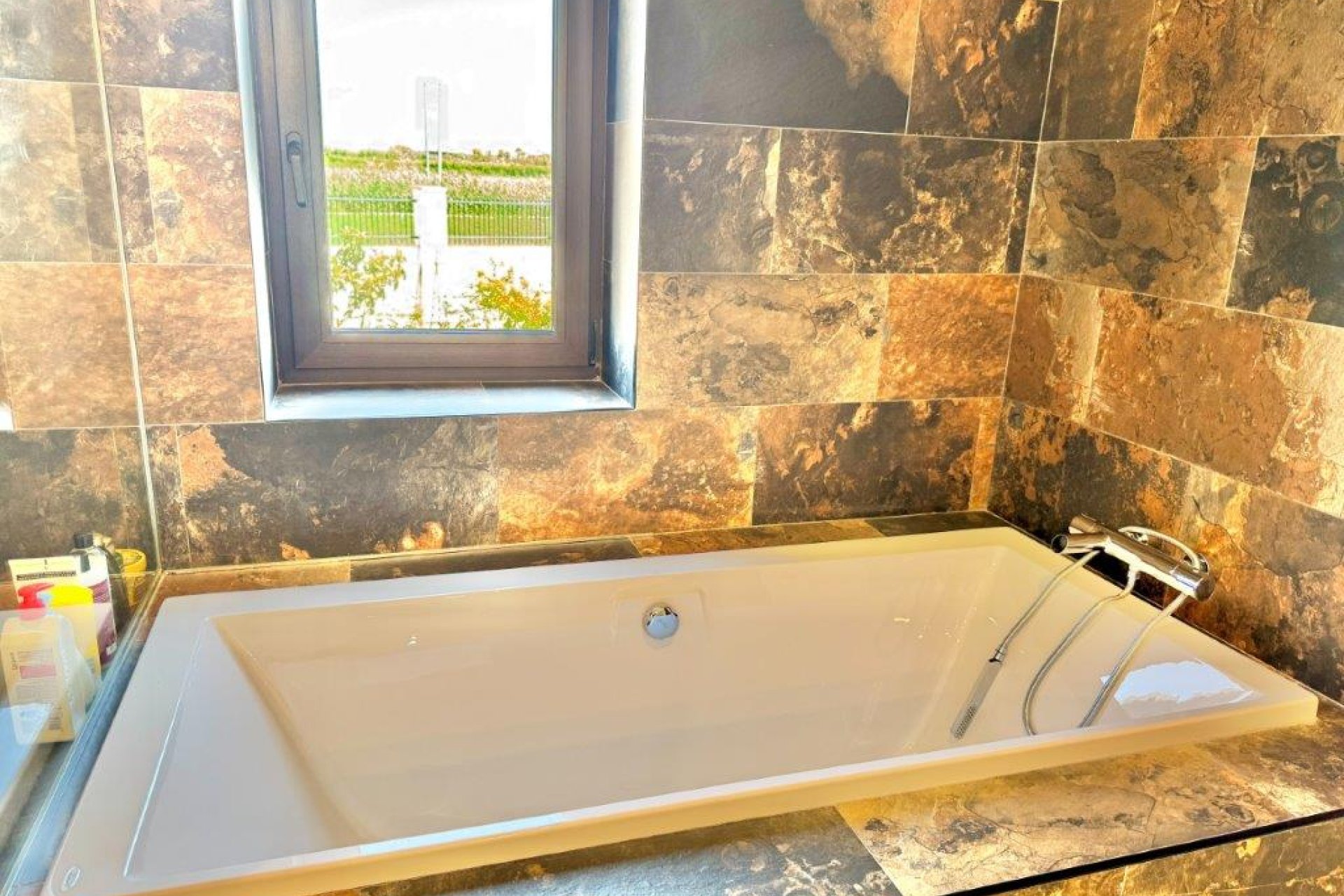 Resale - Country Property -
Dolores