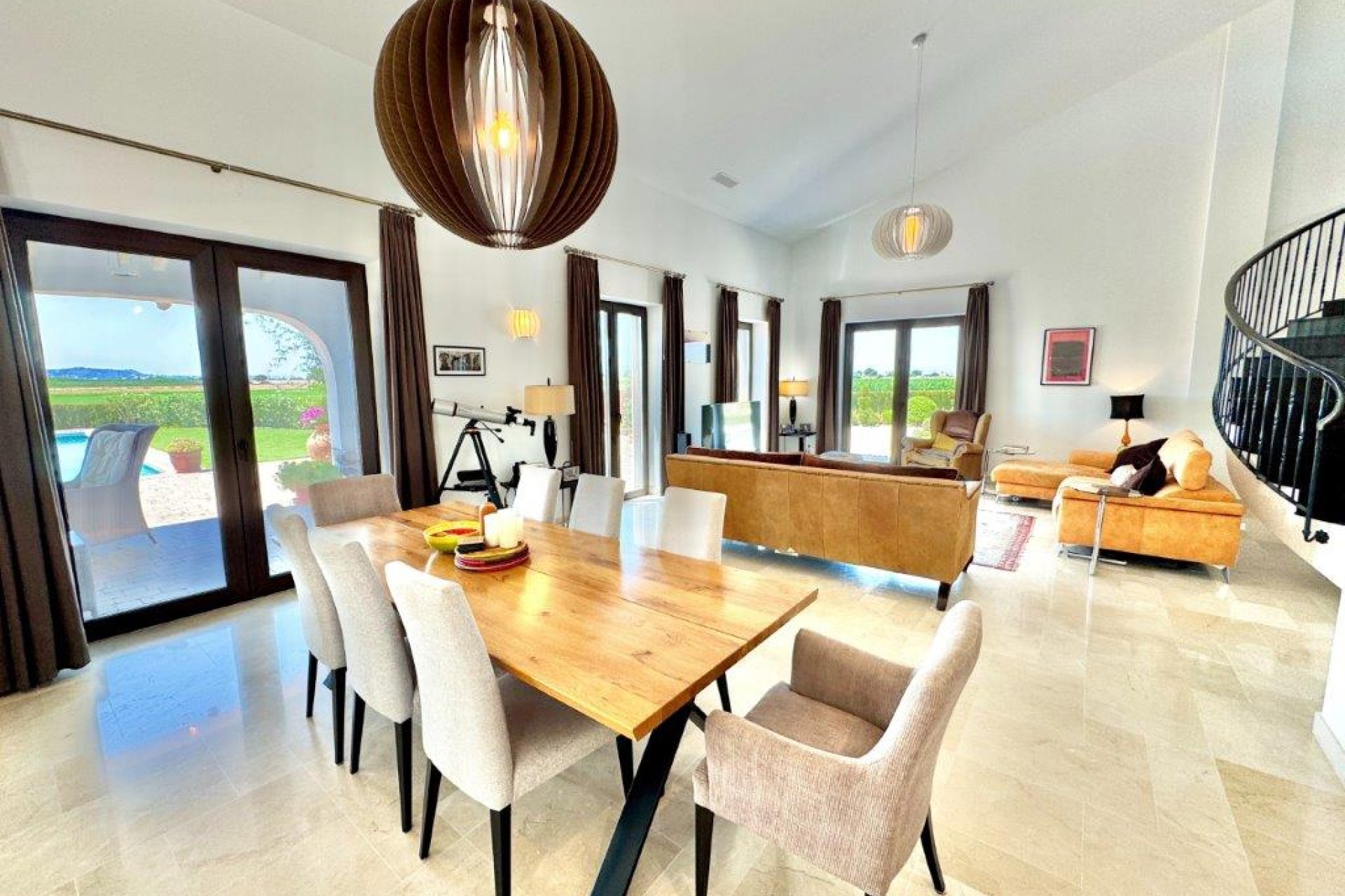 Resale - Country Property -
Dolores