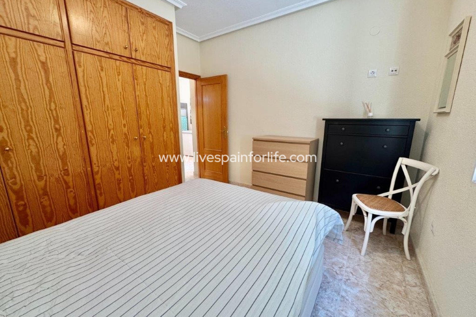 Resale - Country Property -
Dolores