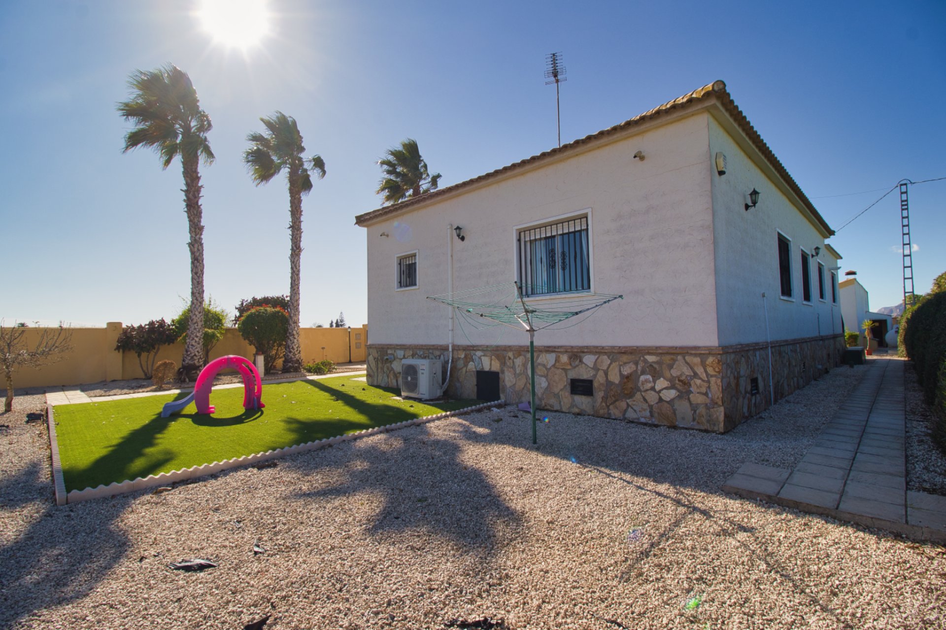 Resale - Country Property -
Dolores