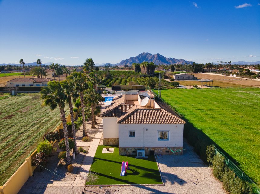 Resale - Country Property -
Dolores