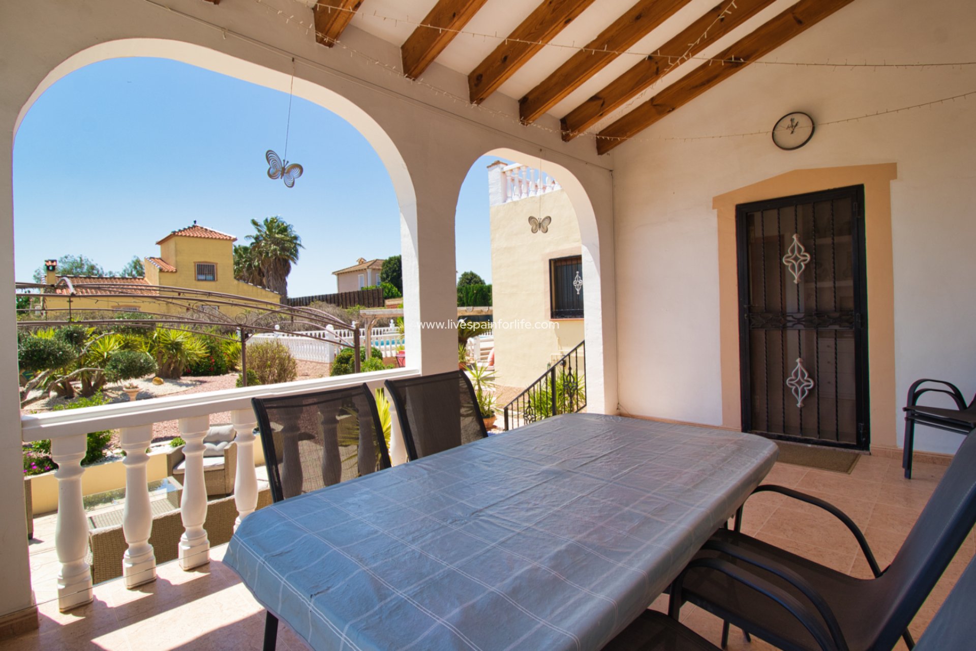 Resale - Country Property -
Dolores