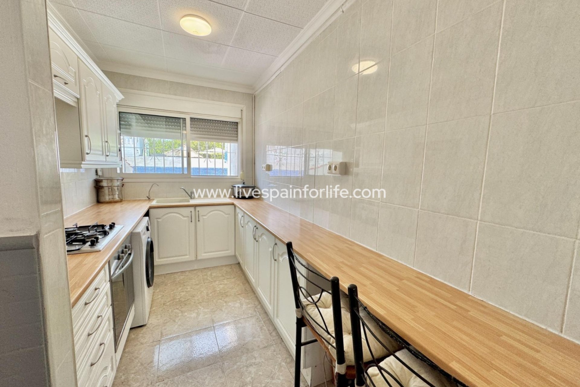 Resale - Country Property -
Dolores