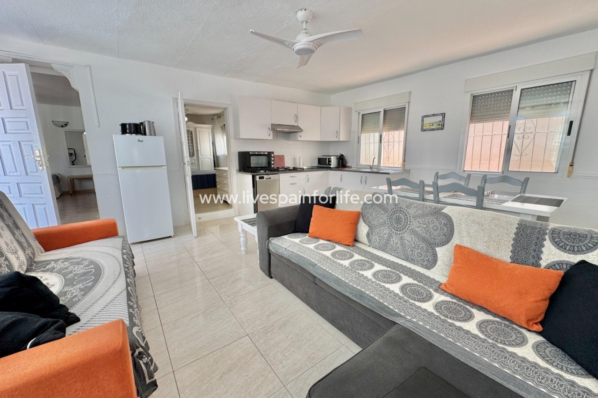 Resale - Country Property -
Dolores