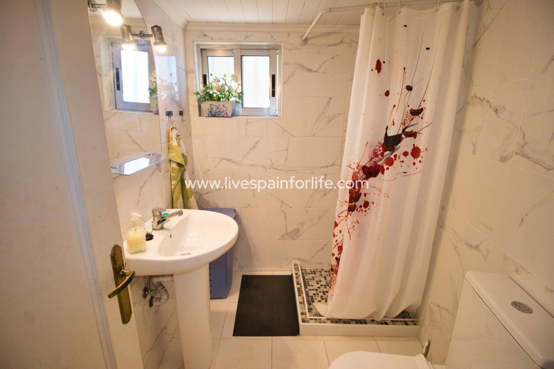 Resale - Country Property -
Dolores