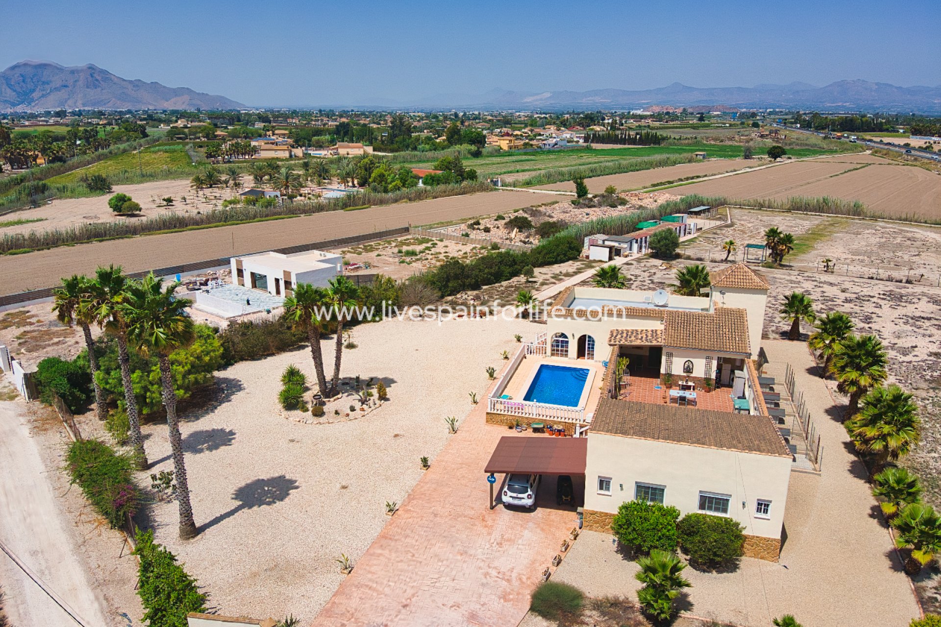 Resale - Country Property -
Dolores