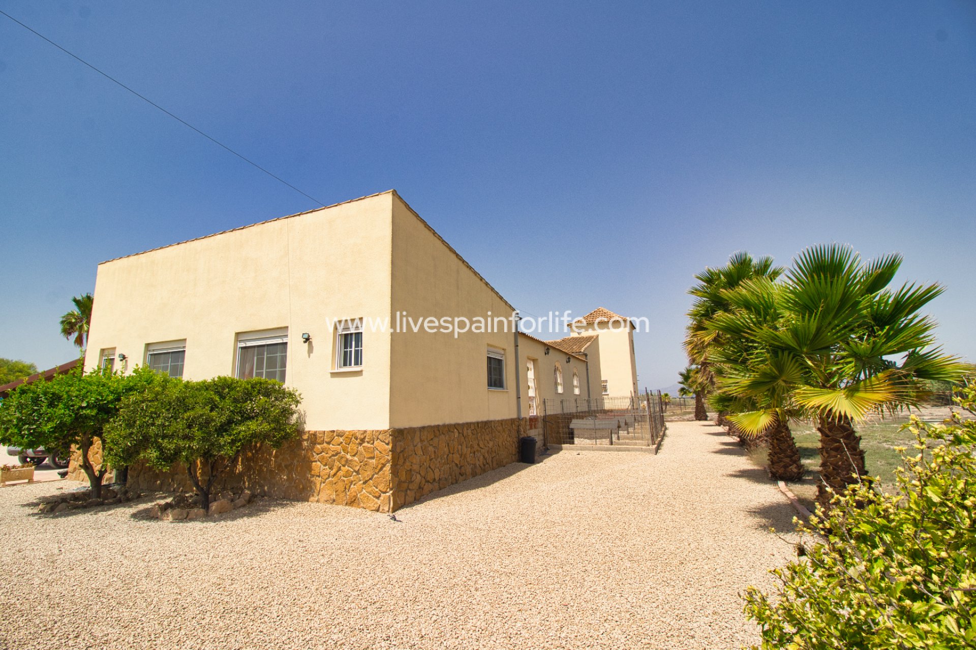 Resale - Country Property -
Dolores