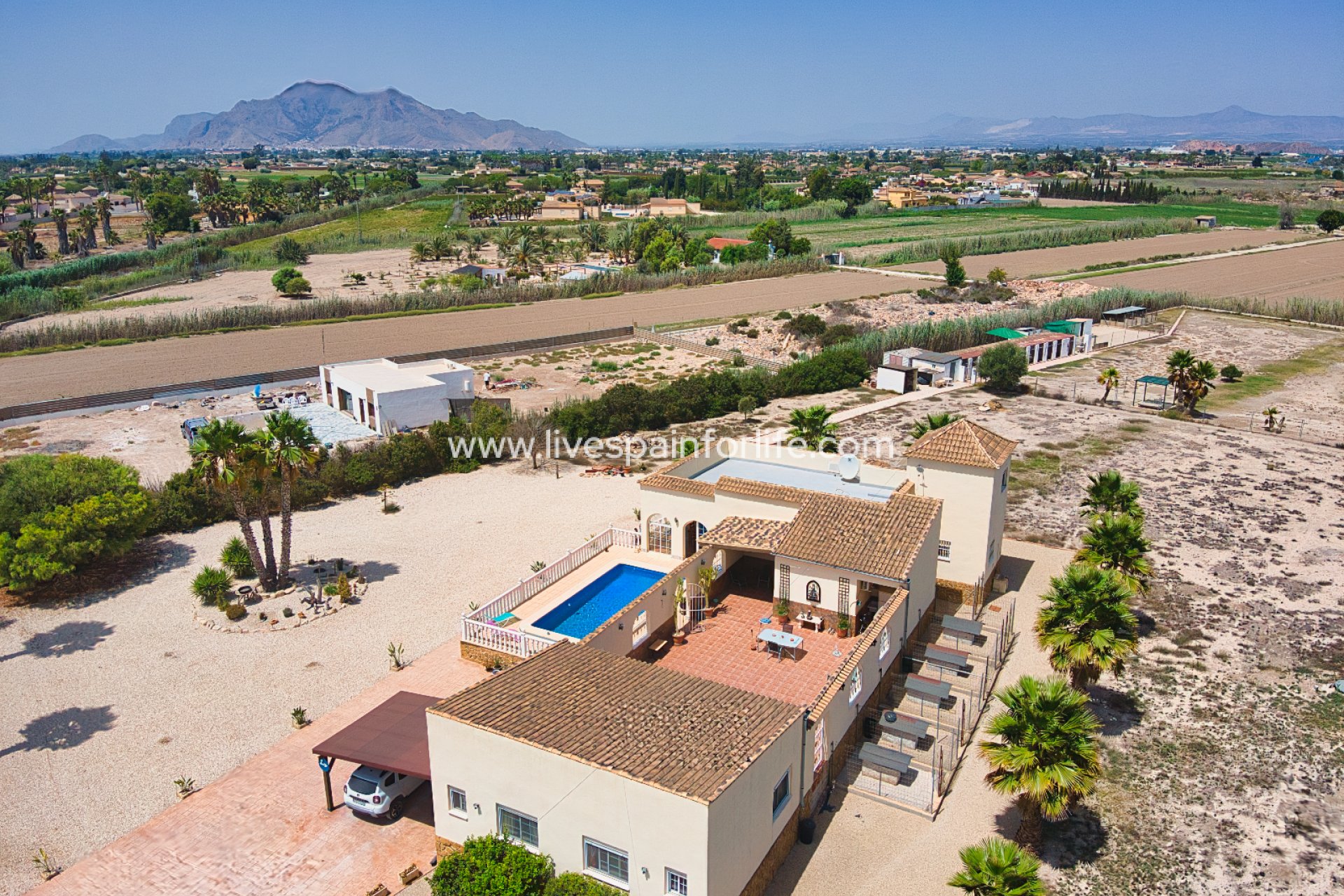 Resale - Country Property -
Dolores