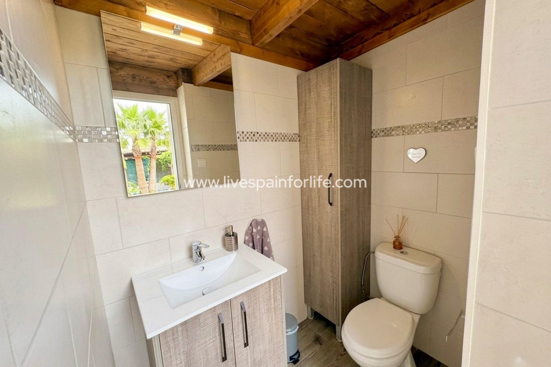 Resale - Country Property -
Dolores