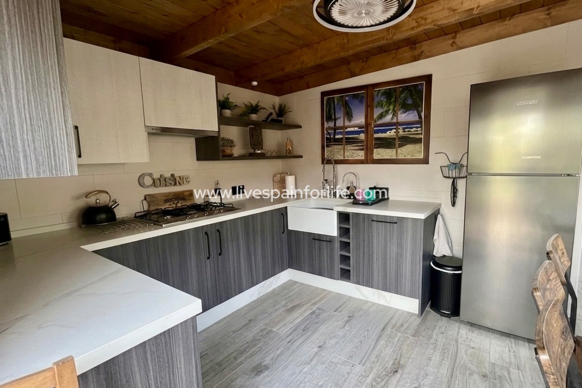 Resale - Country Property -
Dolores