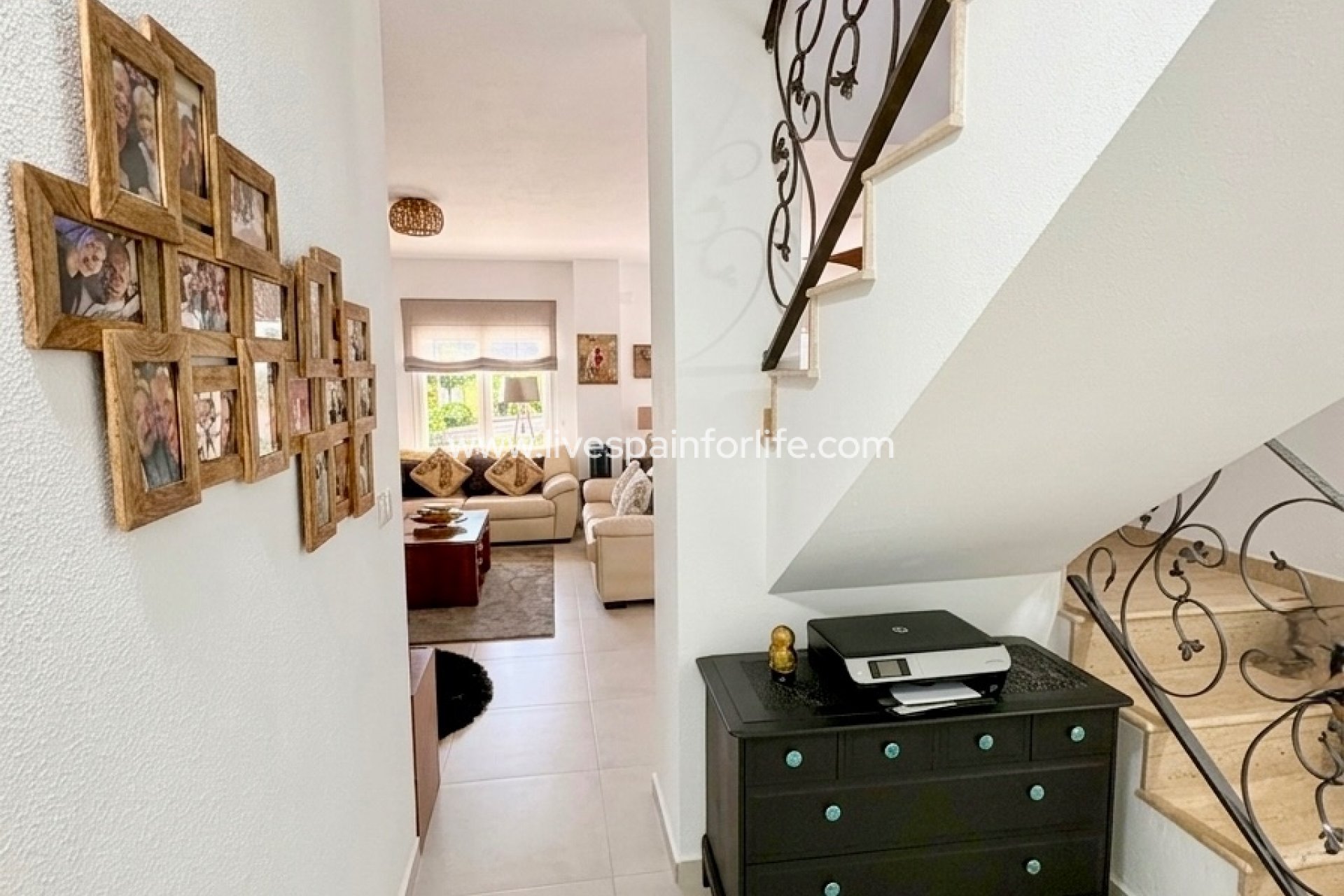 Resale - Country Property -
Dolores