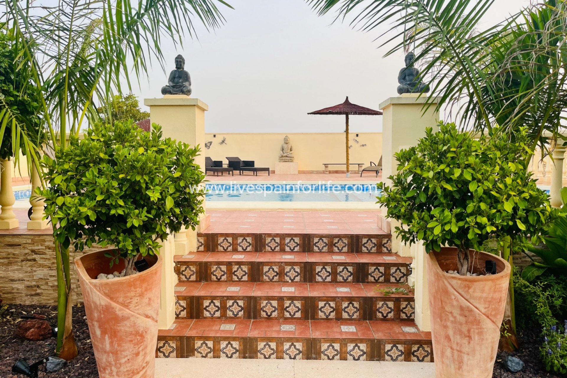 Resale - Country Property -
Dolores