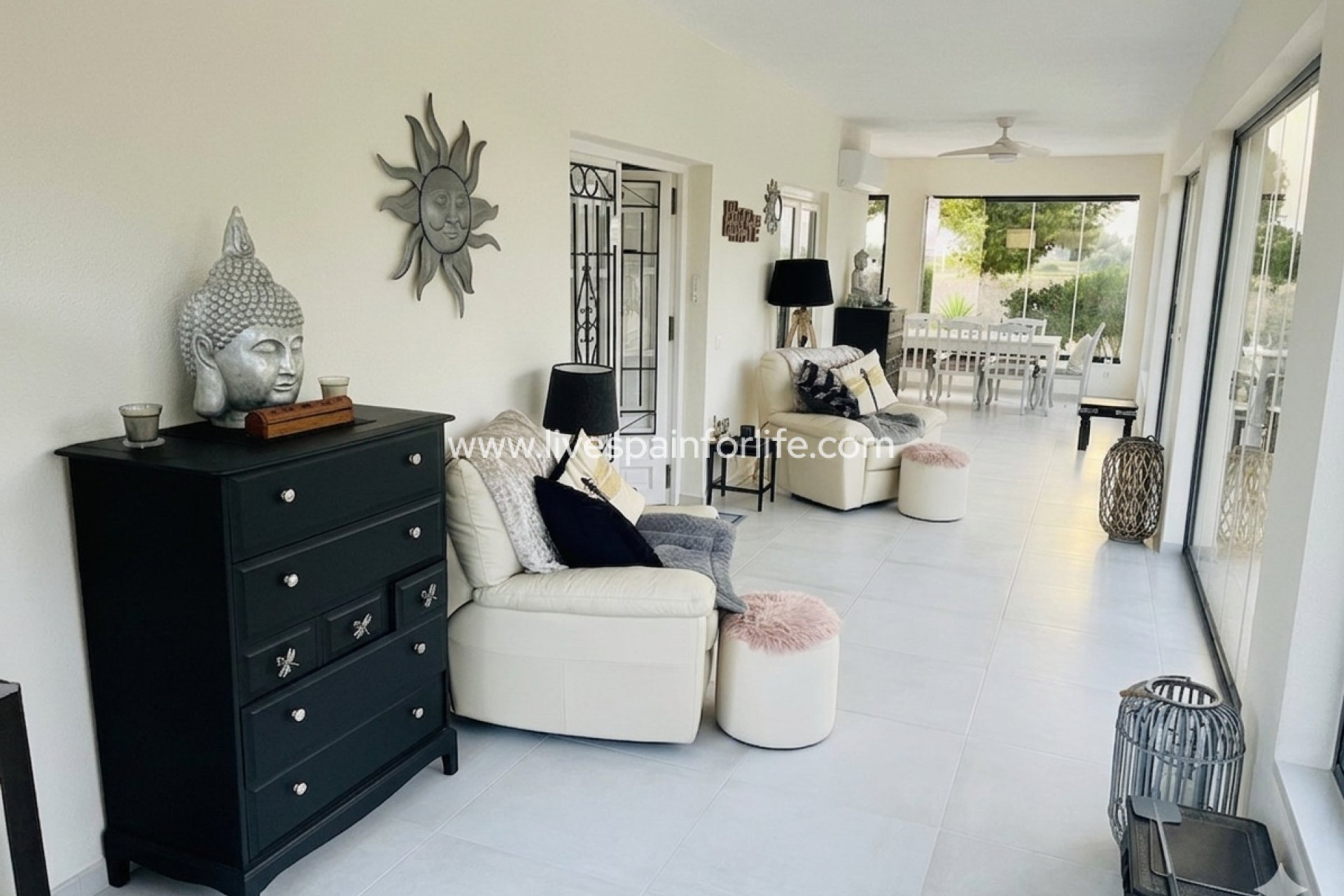 Resale - Country Property -
Dolores