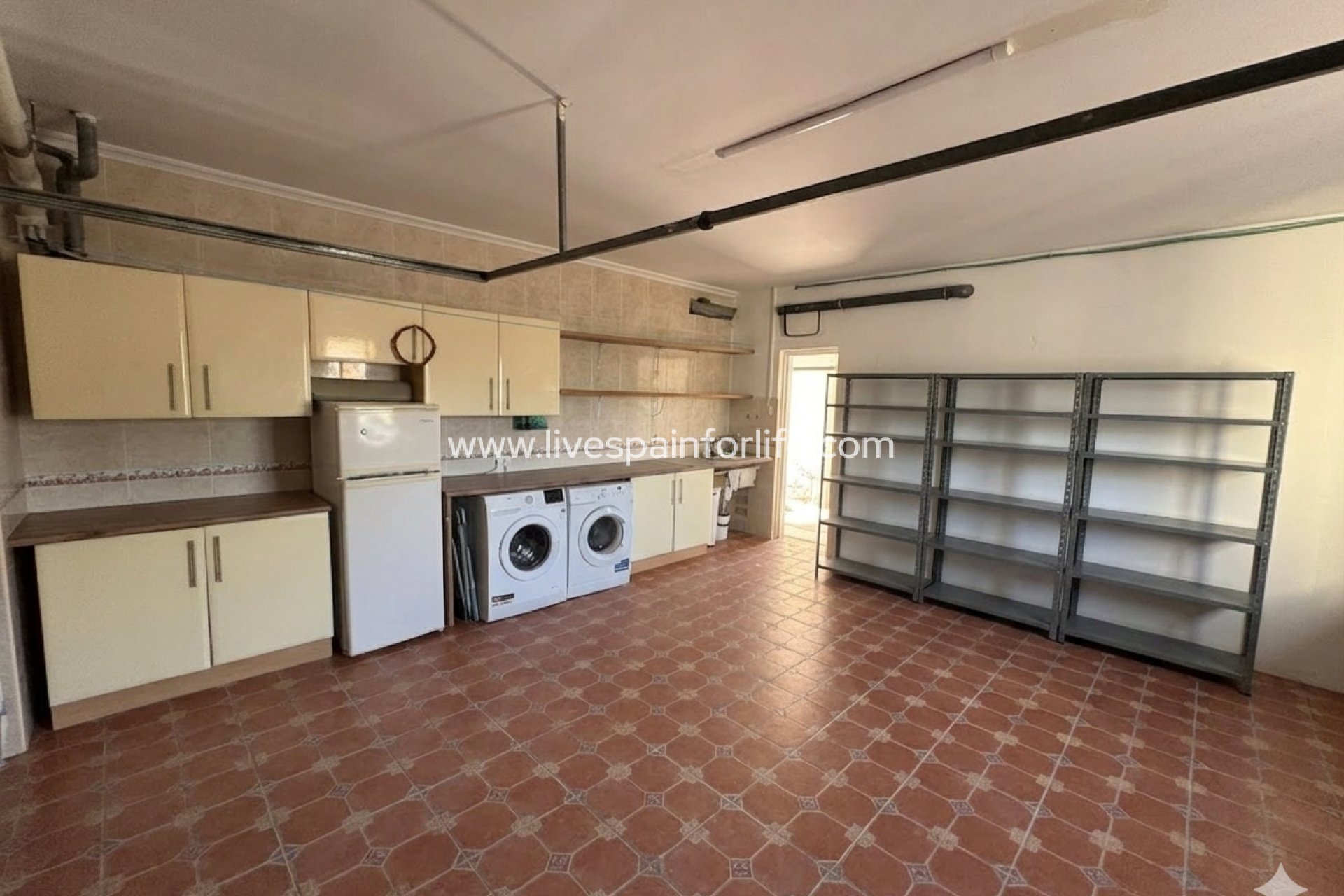 Resale - Country Property -
Dolores