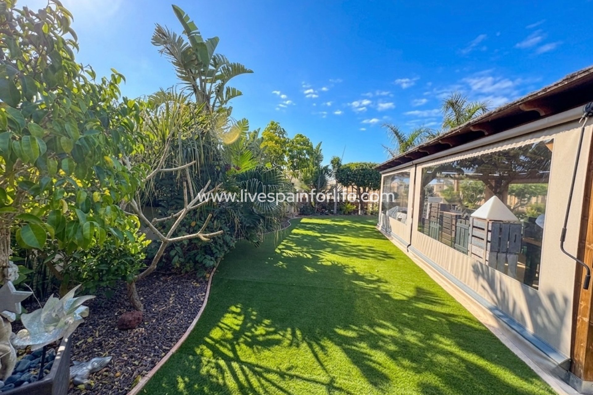 Resale - Country Property -
Dolores