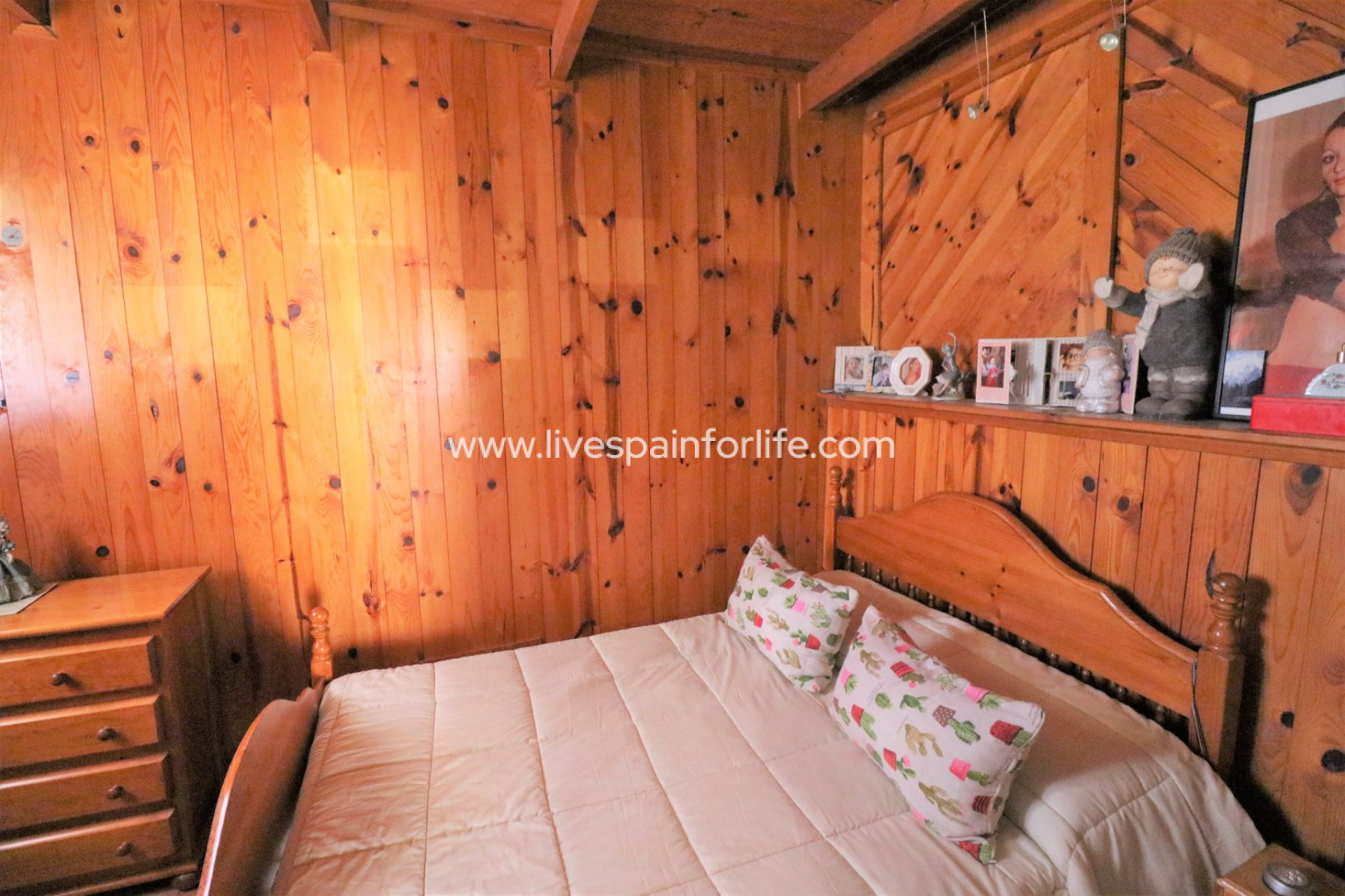 Resale - Country Property -
Dolores