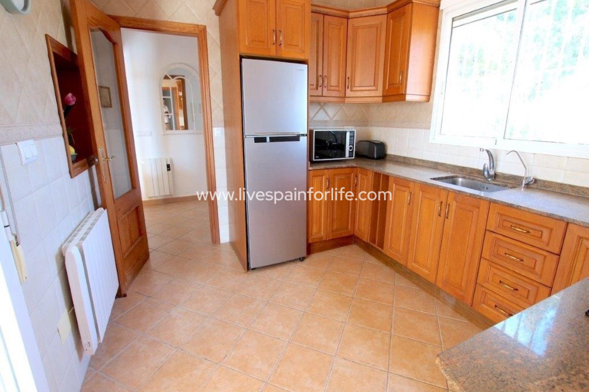 Resale - Country Property -
Dolores