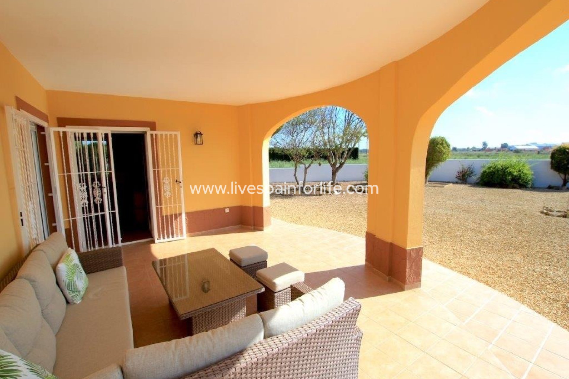Resale - Country Property -
Dolores