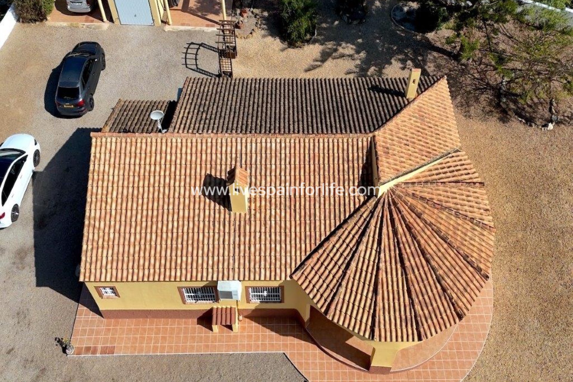 Resale - Country Property -
Dolores