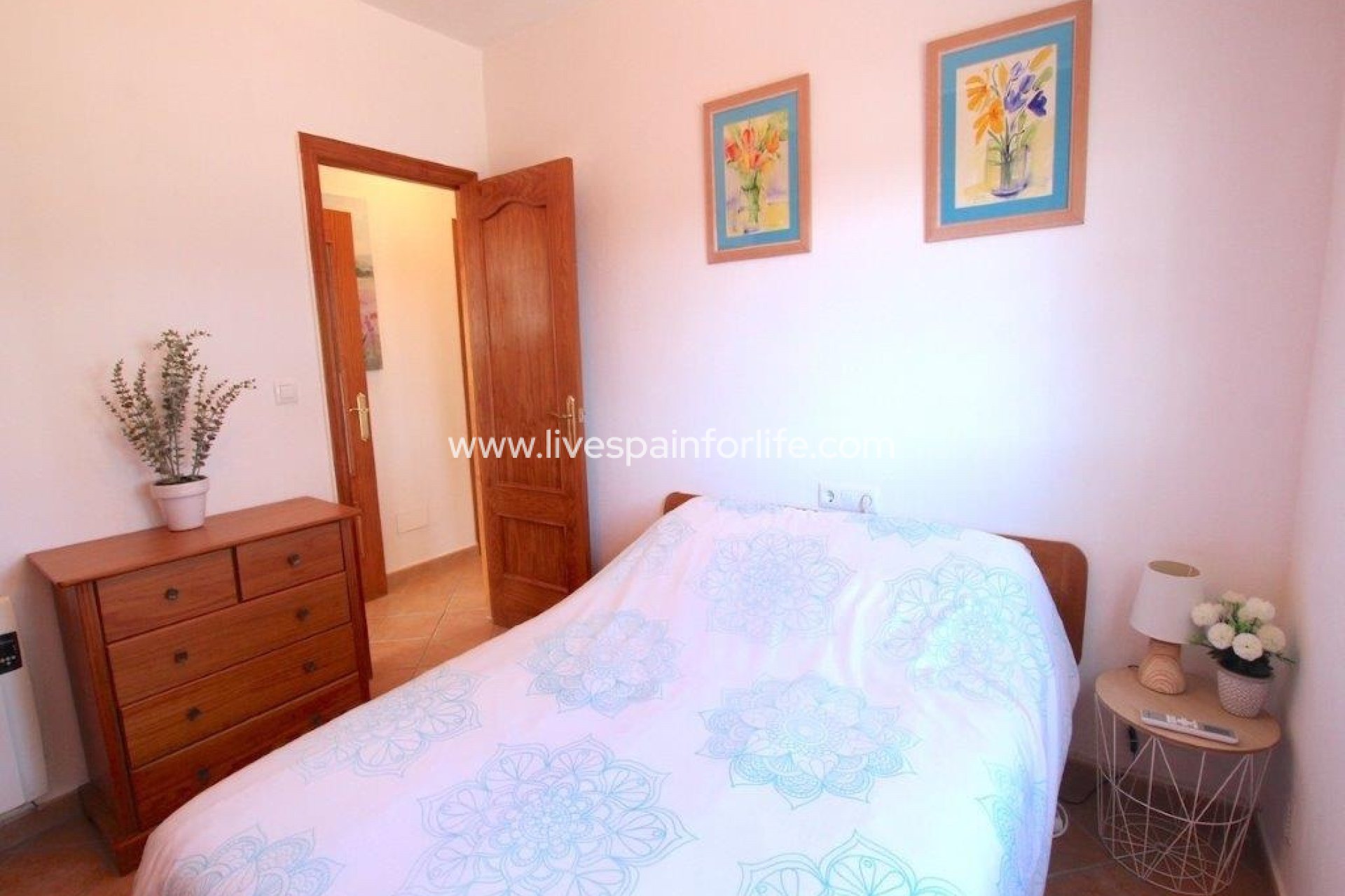 Resale - Country Property -
Dolores