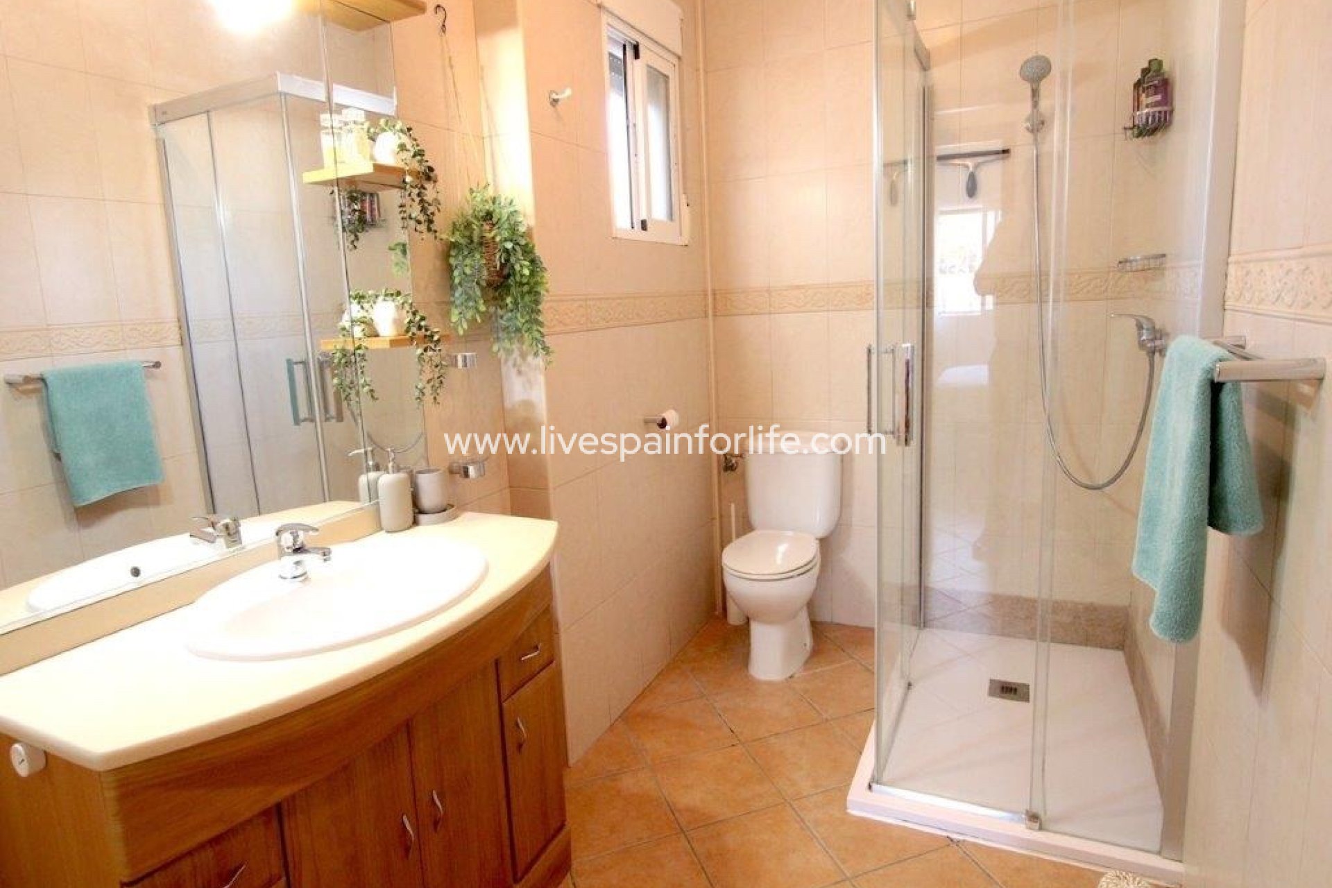 Resale - Country Property -
Dolores