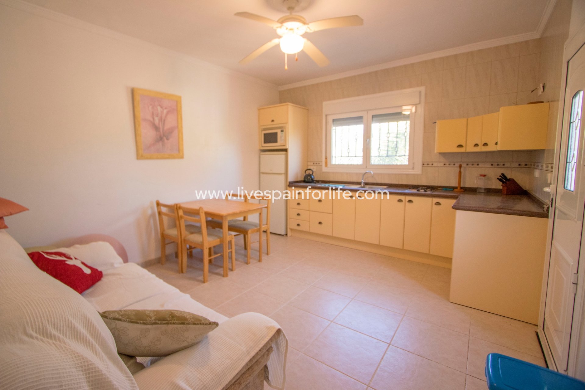 Resale - Country Property -
Dolores